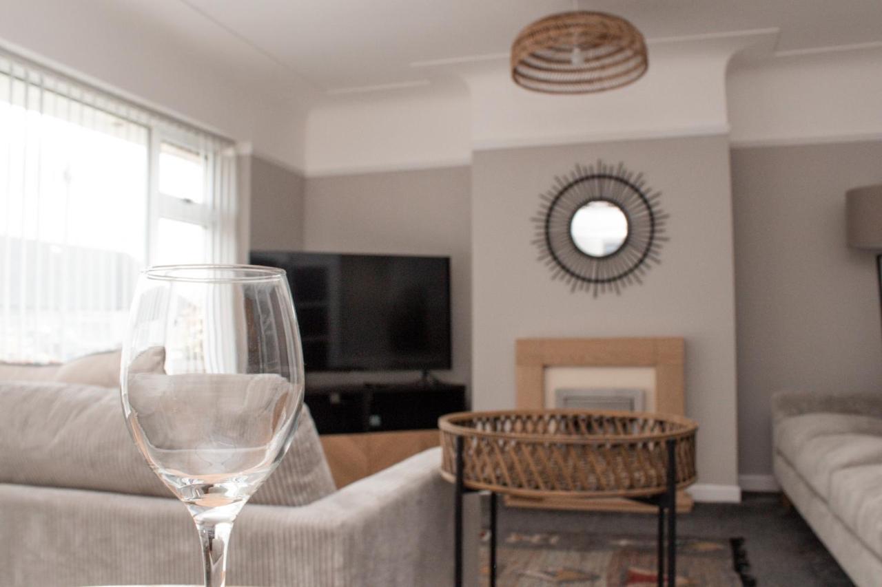 Cosy 3Bed Bungalow In West Kirby, Free Parking Frankby Екстер'єр фото