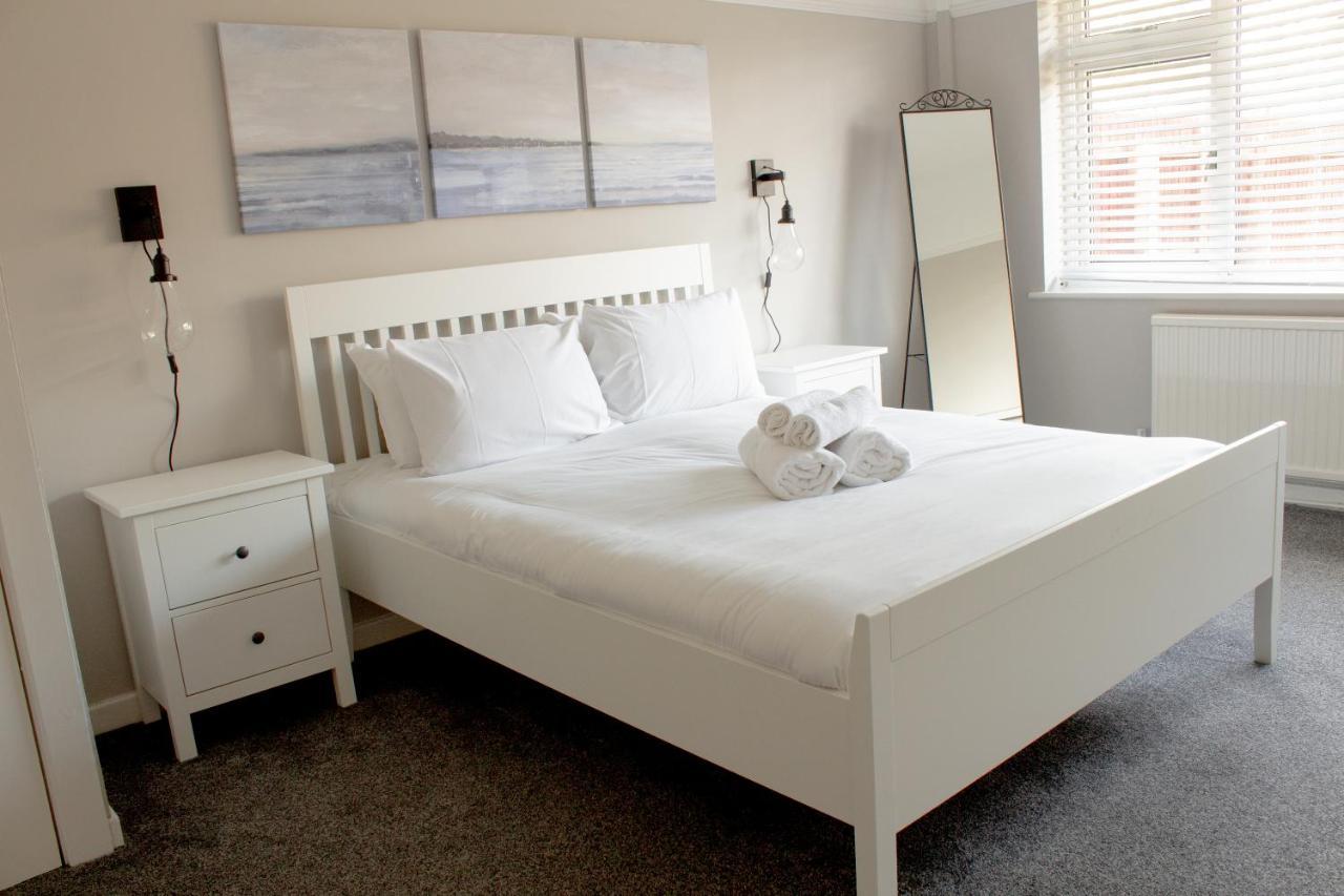 Cosy 3Bed Bungalow In West Kirby, Free Parking Frankby Екстер'єр фото