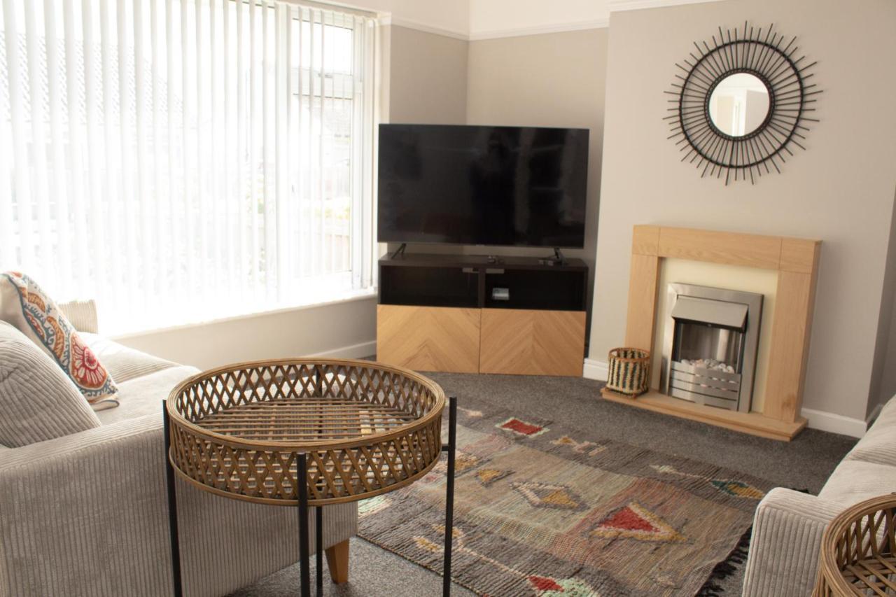 Cosy 3Bed Bungalow In West Kirby, Free Parking Frankby Екстер'єр фото