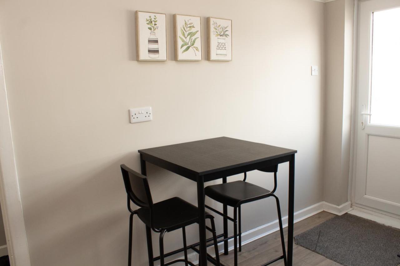 Cosy 3Bed Bungalow In West Kirby, Free Parking Frankby Екстер'єр фото