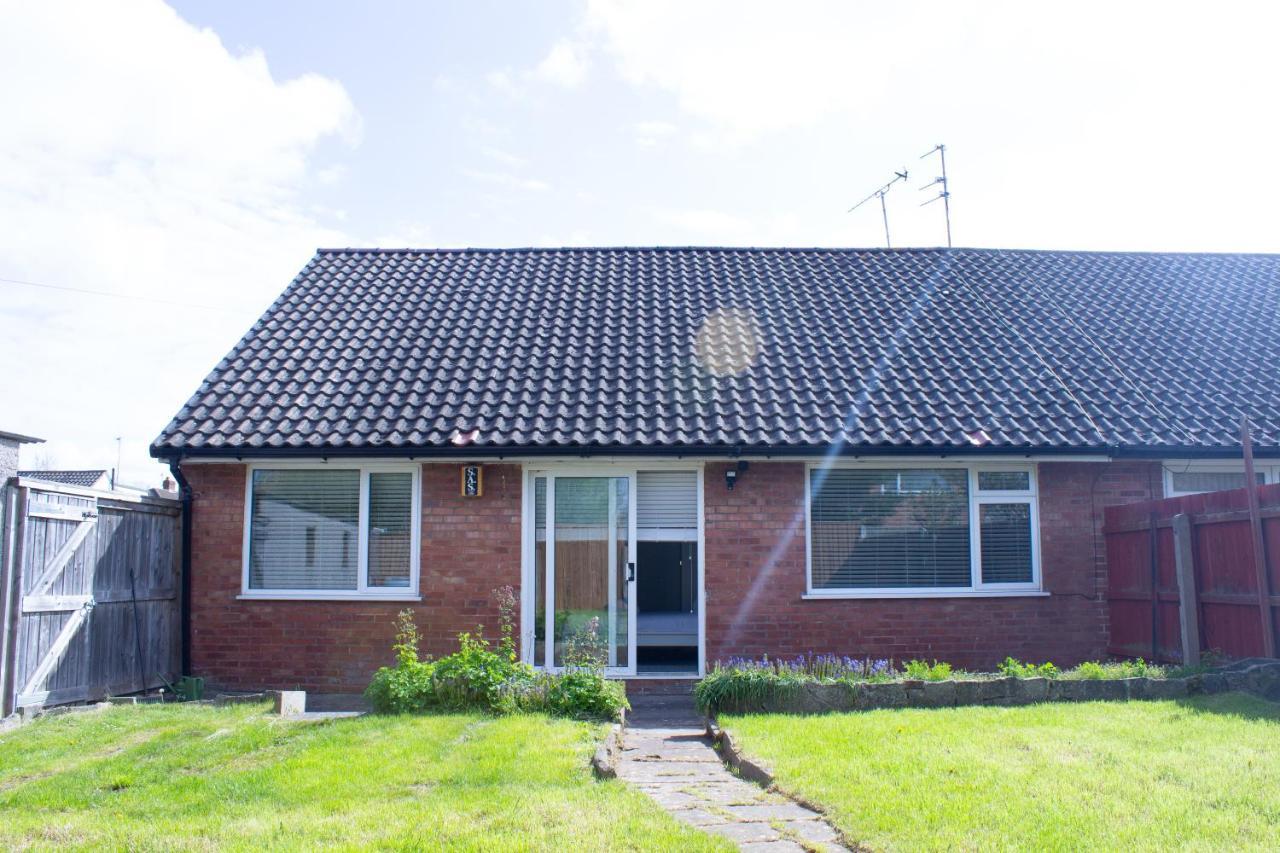 Cosy 3Bed Bungalow In West Kirby, Free Parking Frankby Екстер'єр фото