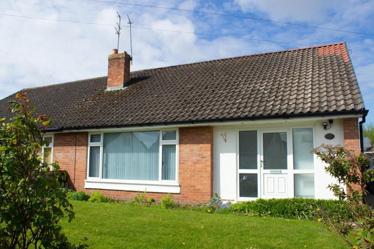 Cosy 3Bed Bungalow In West Kirby, Free Parking Frankby Екстер'єр фото